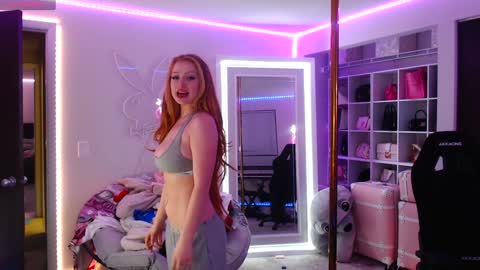 Ccinnamon online show from January 30, 2025, 3:00 am