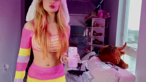 Ccinnamon online show from March 31, 2026, 6:52 pm