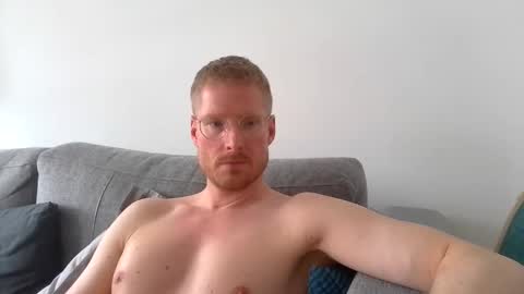 Snapshot of ccloser87 chatting on February 15, 2026, 11:30 am ccloser87 online show from February 15, 2026, 11:30 am