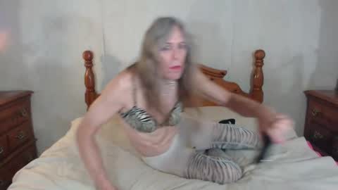 Jackie online show from November 15, 2025, 10:56 am