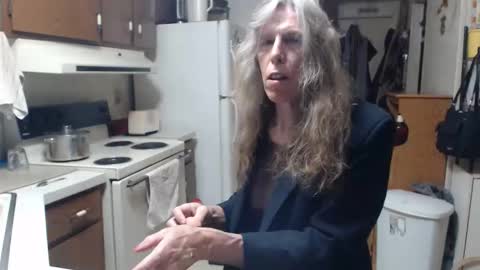 Jackie online show from December 4, 2025, 11:41 am