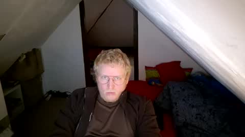 Snapshot of cebas chatting on January 22, 2025, 9:57 am cebas online show from January 22, 2025, 9:57 am