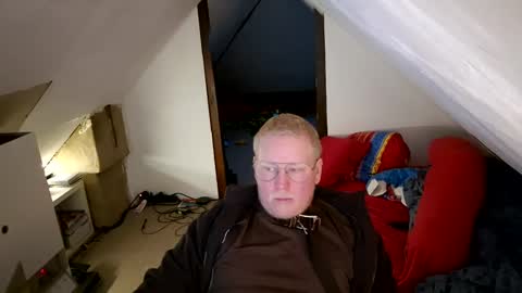 Snapshot of cebas chatting on February 3, 2025, 12:36 pm cebas online show from February 3, 2025, 12:36 pm