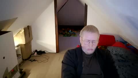 Snapshot of cebas chatting on February 17, 2025, 12:16 pm cebas online show from February 17, 2025, 12:16 pm