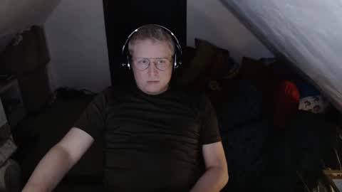 Snapshot of cebas chatting on March 7, 2025, 8:55 pm cebas online show from March 7, 2025, 8:55 pm