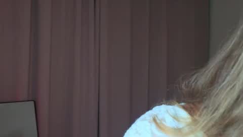 Lina  online show from April 8, 2026, 7:14 pm