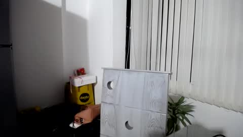 Snapshot of cecihotty4u chatting on March 3, 2025, 1:53 am ceci online show from March 3, 2025, 1:53 am