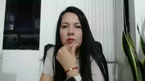 Snapshot of cecihotty4u chatting on September 22, 2025, 11:29 pm ceci online show from September 22, 2025, 11:29 pm