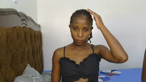 Snapshot of cecile_scarlet chatting on July 13, 2026, 3:20 am Cecile online show from July 13, 2026, 3:20 am