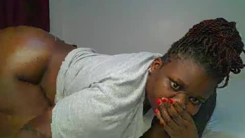 ceepretty25 online show from May 15, 2026, 1:51 pm