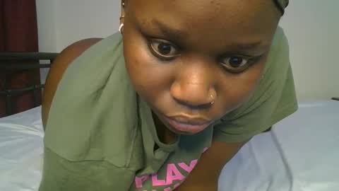 ceepretty25 online show from May 19, 2026, 2:23 pm