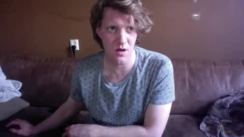 Snapshot of ceezeee chatting on February 25, 2026, 5:00 pm ceezeee online show from February 25, 2026, 5:00 pm