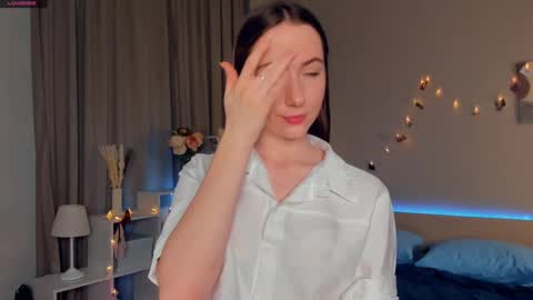 Josie Manesi online show from March 7, 2025, 2:04 am