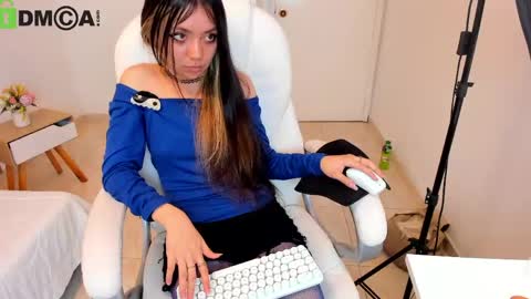 Snapshot of celeste_belmontt chatting on May 24, 2026, 9:03 am Celeste online show from May 24, 2026, 9:03 am