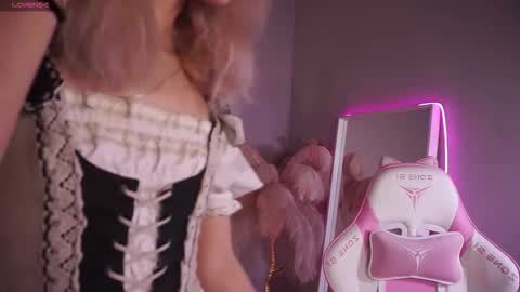 Snapshot of celeste_eyes0n chatting on October 5, 2025, 2:26 pm Celeste online show from October 5, 2025, 2:26 pm