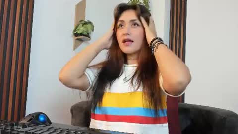 Snapshot of celeste_rodriguez_ chatting on June 18, 2026, 4:24 am online show from June 18, 2026, 4:24 am