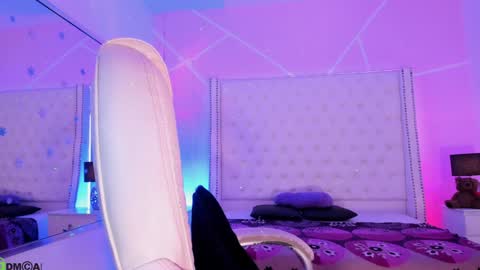 Snapshot of celeste_wayne chatting on December 23, 2024, 11:28 pm Celeste Wayne online show from December 23, 2024, 11:28 pm