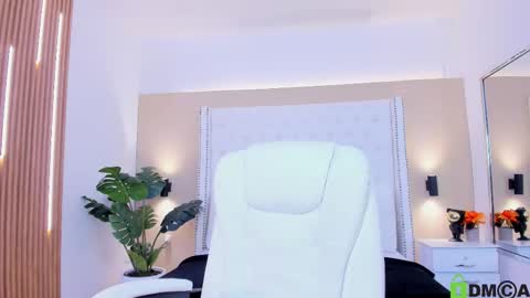 Snapshot of celeste_wayne chatting on November 11, 2025, 8:31 pm Celeste Wayne online show from November 11, 2025, 8:31 pm