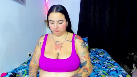 Snapshot of celeste_y_pipe chatting on February 9, 2025, 6:33 am Celeste Y Pipe online show from February 9, 2025, 6:33 am