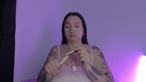 Snapshot of celeste_y_pipe chatting on February 4, 2026, 3:12 am Celeste Y Pipe online show from February 4, 2026, 3:12 am