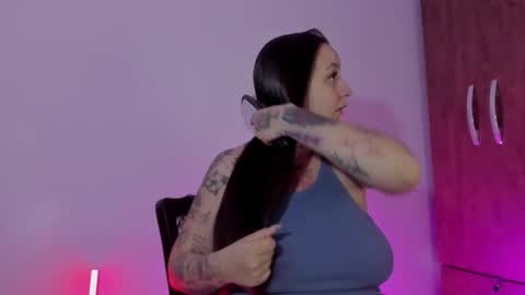 Snapshot of celeste_y_pipe chatting on March 1, 2026, 11:07 pm Celeste Y Pipe online show from March 1, 2026, 11:07 pm