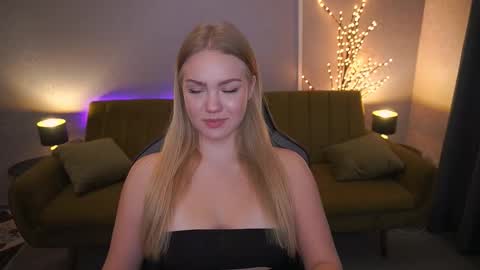 celestenoirr online show from October 2, 2025, 6:42 am