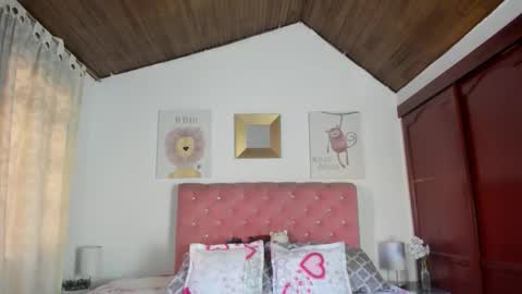 Snapshot of celesteredds chatting on October 22, 2025, 11:32 am Celeste online show from October 22, 2025, 11:32 am