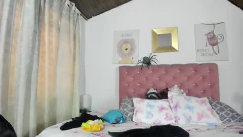 Snapshot of celesteredds chatting on October 24, 2025, 11:17 am Celeste online show from October 24, 2025, 11:17 am