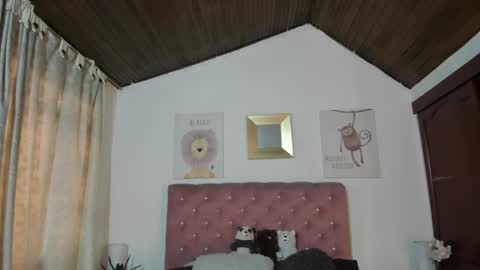 Snapshot of celesteredds chatting on November 5, 2025, 11:21 am Celeste online show from November 5, 2025, 11:21 am