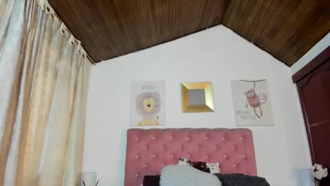 Snapshot of celesteredds chatting on November 7, 2025, 11:21 am Celeste online show from November 7, 2025, 11:21 am