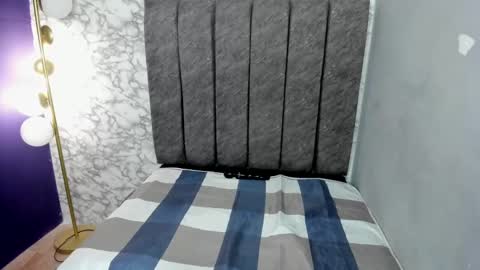       online show from December 17, 2024, 7:40 am