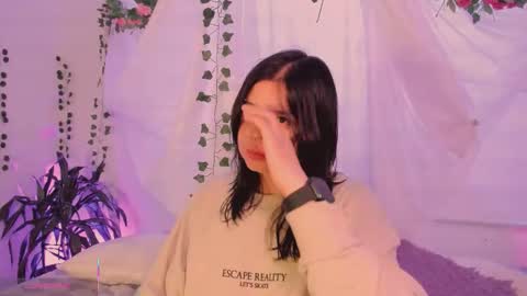 Hello guys my name is Sofi and Lizzie and  Vanessa online show from December 21, 2025, 3:57 am