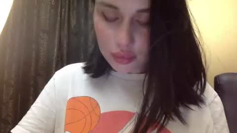 Eva online show from April 6, 2026, 8:21 pm