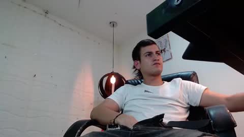 Snapshot of cerokershelby chatting on December 18, 2024, 9:47 am Ceroke online show from December 18, 2024, 9:47 am