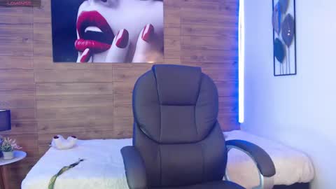 Snapshot of cerokershelby chatting on December 27, 2024, 6:24 am Ceroke online show from December 27, 2024, 6:24 am