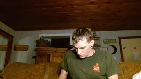 Snapshot of cguffey2284 chatting on December 29, 2024, 3:54 am cguffey2284 online show from December 29, 2024, 3:54 am