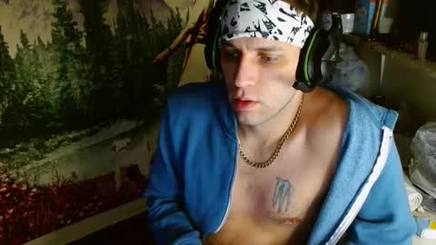 Snapshot of cguffey2284 chatting on January 17, 2025, 1:57 am cguffey2284 online show from January 17, 2025, 1:57 am