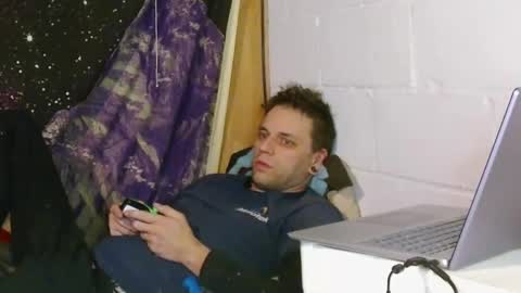 Snapshot of cguffey2284 chatting on January 29, 2025, 1:27 am cguffey2284 online show from January 29, 2025, 1:27 am