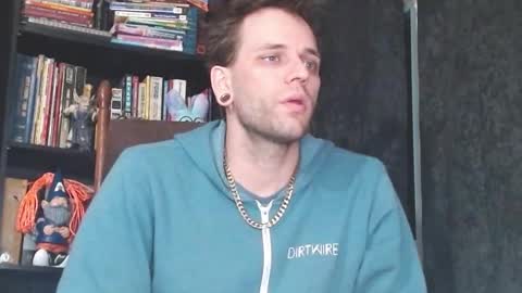 Snapshot of cguffey2284 chatting on February 18, 2025, 2:05 am cguffey2284 online show from February 18, 2025, 2:05 am