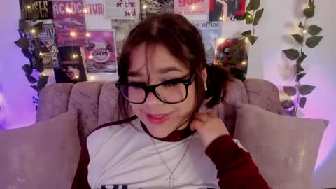Snapshot of chaarlotte_1 chatting on April 19, 2026, 12:37 pm charlotte online show from April 19, 2026, 12:37 pm
