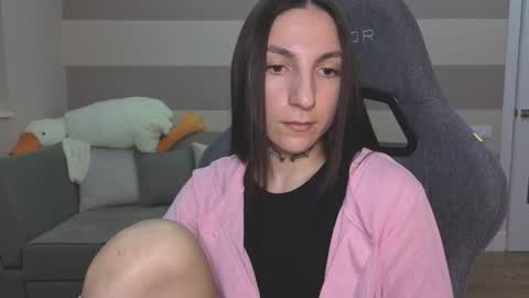 Kate online show from December 5, 2025, 8:23 am