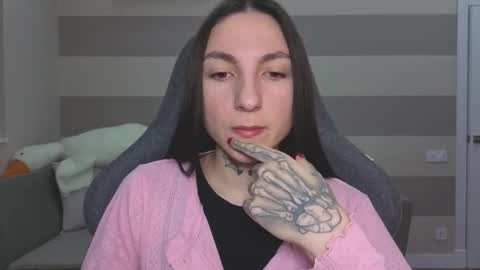 Kate online show from December 23, 2025, 6:11 am