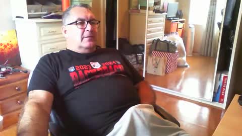 Snapshot of chalkstall chatting on December 3, 2024, 9:00 am Chalky online show from December 3, 2024, 9:00 am