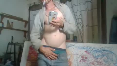 Esly online show from June 16, 2026, 4:48 am