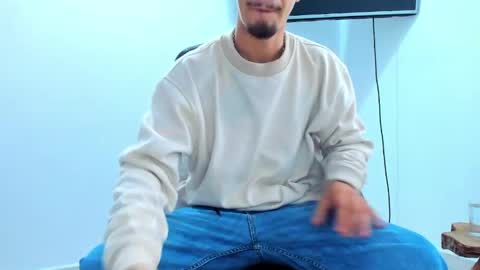 Snapshot of chandler_kenji chatting on May 5, 2026, 11:40 am Kenji online show from May 5, 2026, 11:40 am