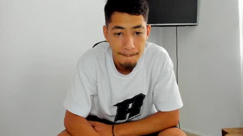 Snapshot of chandler_kenji chatting on May 15, 2026, 12:12 pm Kenji online show from May 15, 2026, 12:12 pm