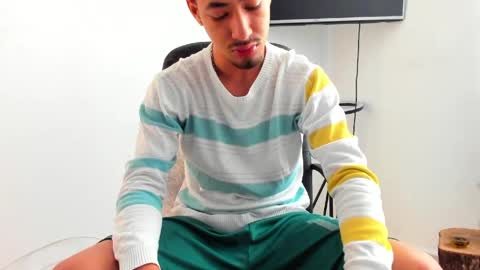 Snapshot of chandler_kenji chatting on May 20, 2026, 11:16 am Kenji online show from May 20, 2026, 11:16 am