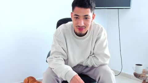 Snapshot of chandler_kenji chatting on May 26, 2026, 12:34 pm Kenji online show from May 26, 2026, 12:34 pm