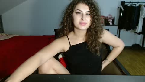 Stephanieblisss online show from February 27, 2025, 9:58 pm
