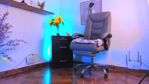 Snapshot of chanell_taylor_ chatting on May 15, 2026, 2:02 pm chanell online show from May 15, 2026, 2:02 pm